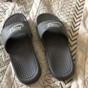 Nike Benassi JDI Slides